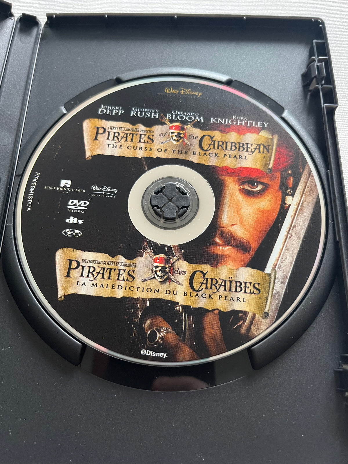 Disney Pirates of the Caribbean: The Curse of the Black Pearl – DVD (2003) | Johnny Depp & Orlando Bloom