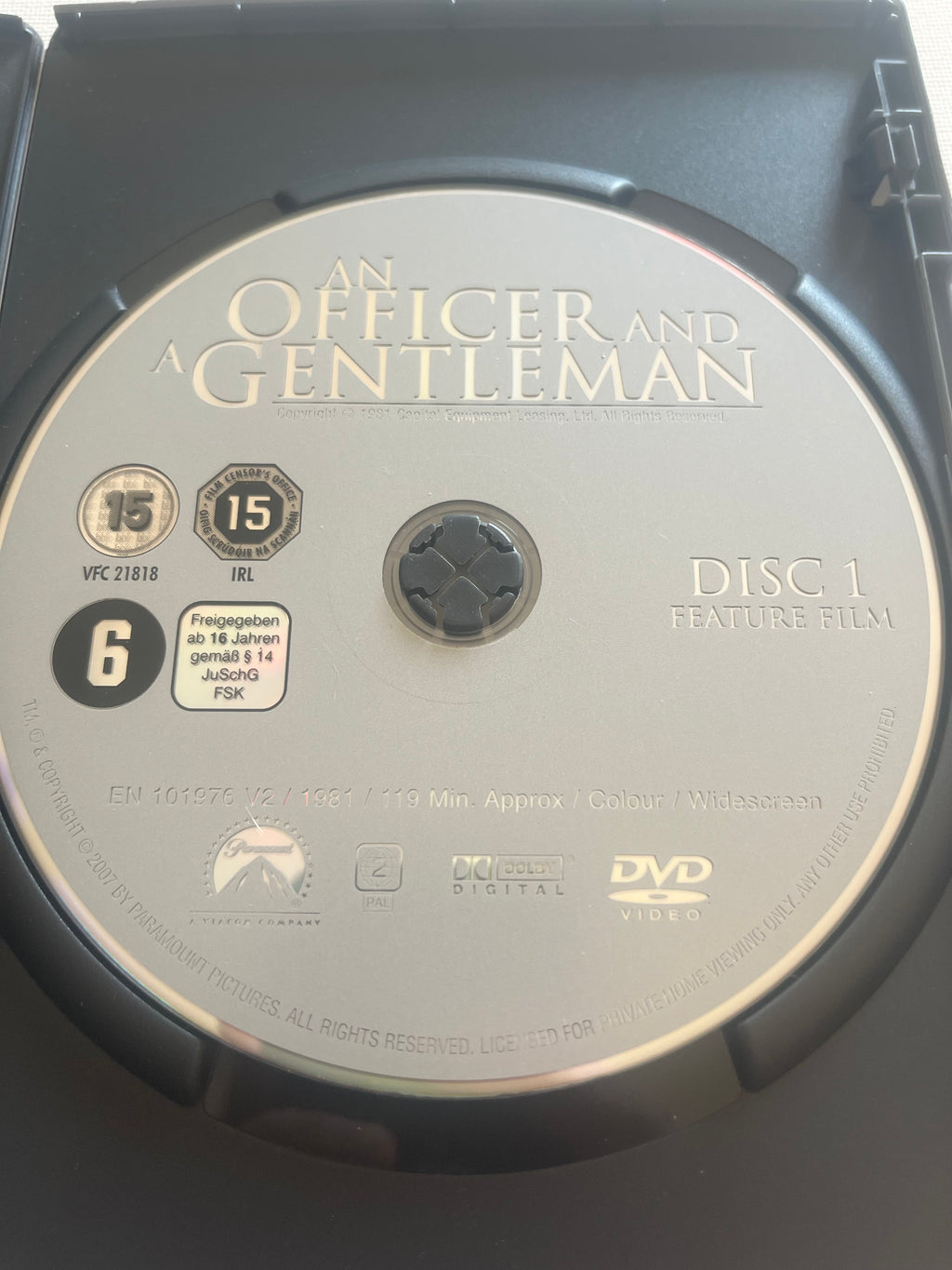 An Officer and a Gentleman – DVD (1982) | Richard Gere & Debra Winger
