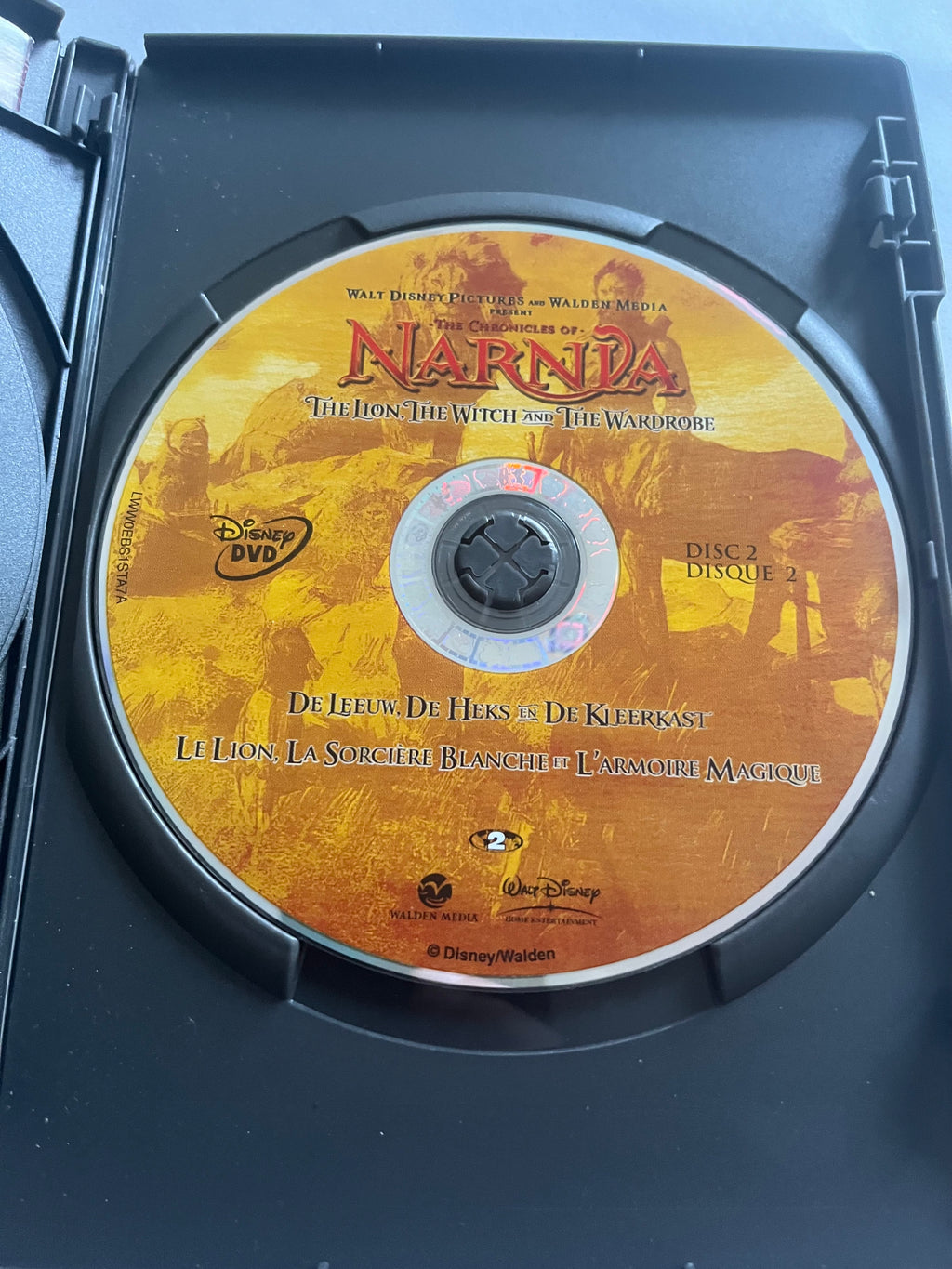 The Chronicles of Narnia: The Lion, the Witch and the Wardrobe – 2-Disc Collector’s Edition DVD (2005)