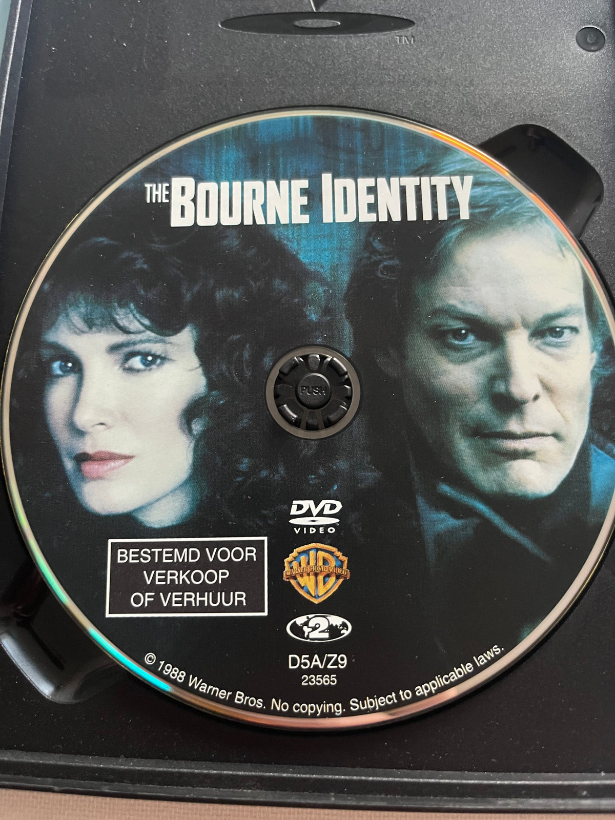 The Bourne Identity – DVD (1988) | Richard Chamberlain & Jaclyn Smith