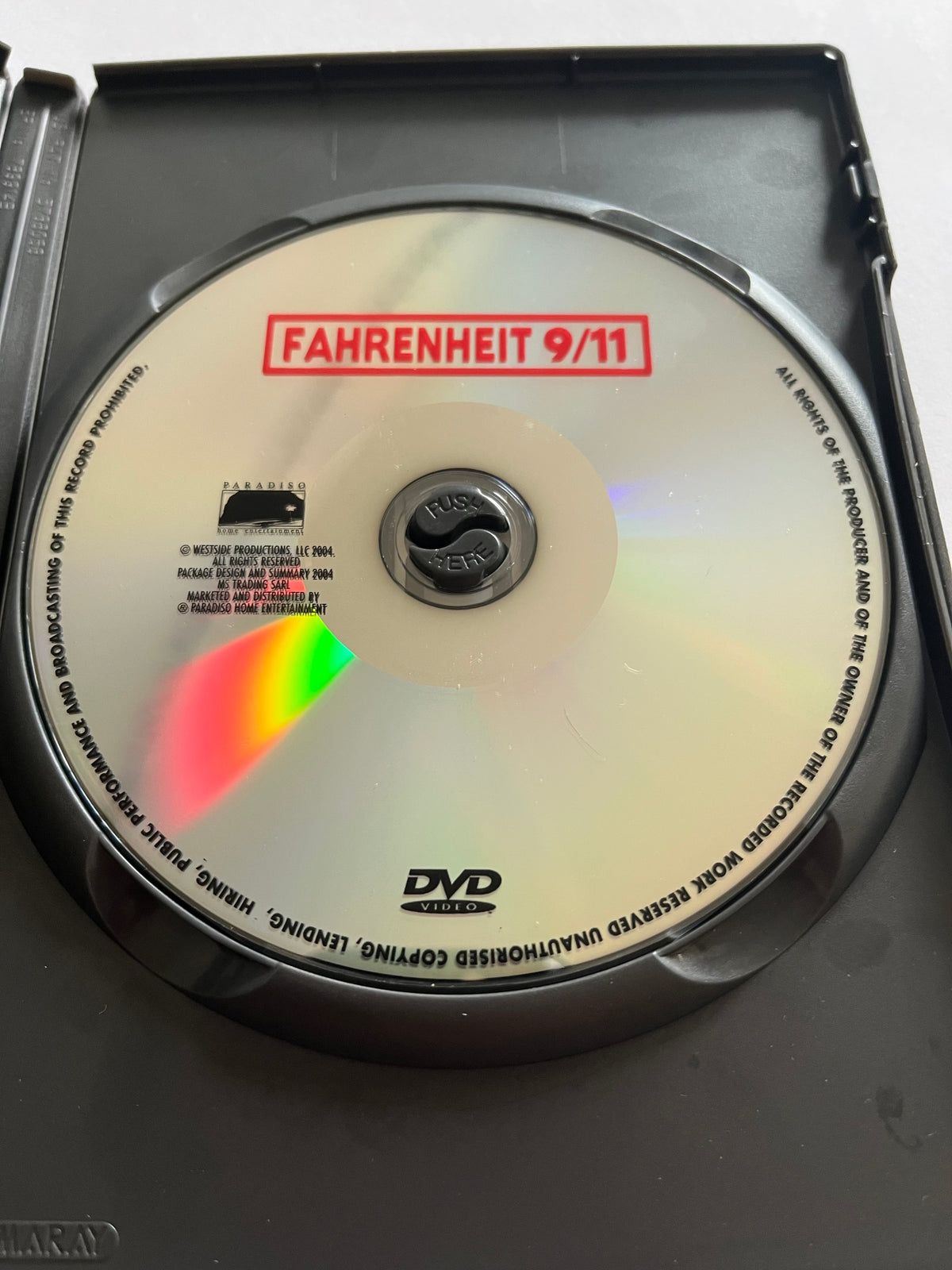 Fahrenheit 9/11 – DVD (2004) | Michael Moore Documentary