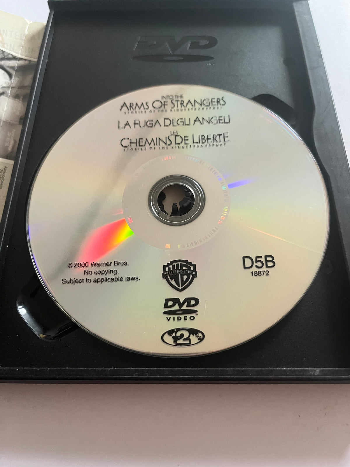 Into the Arms of Strangers – DVD (2000) | Stories of the Kindertransport