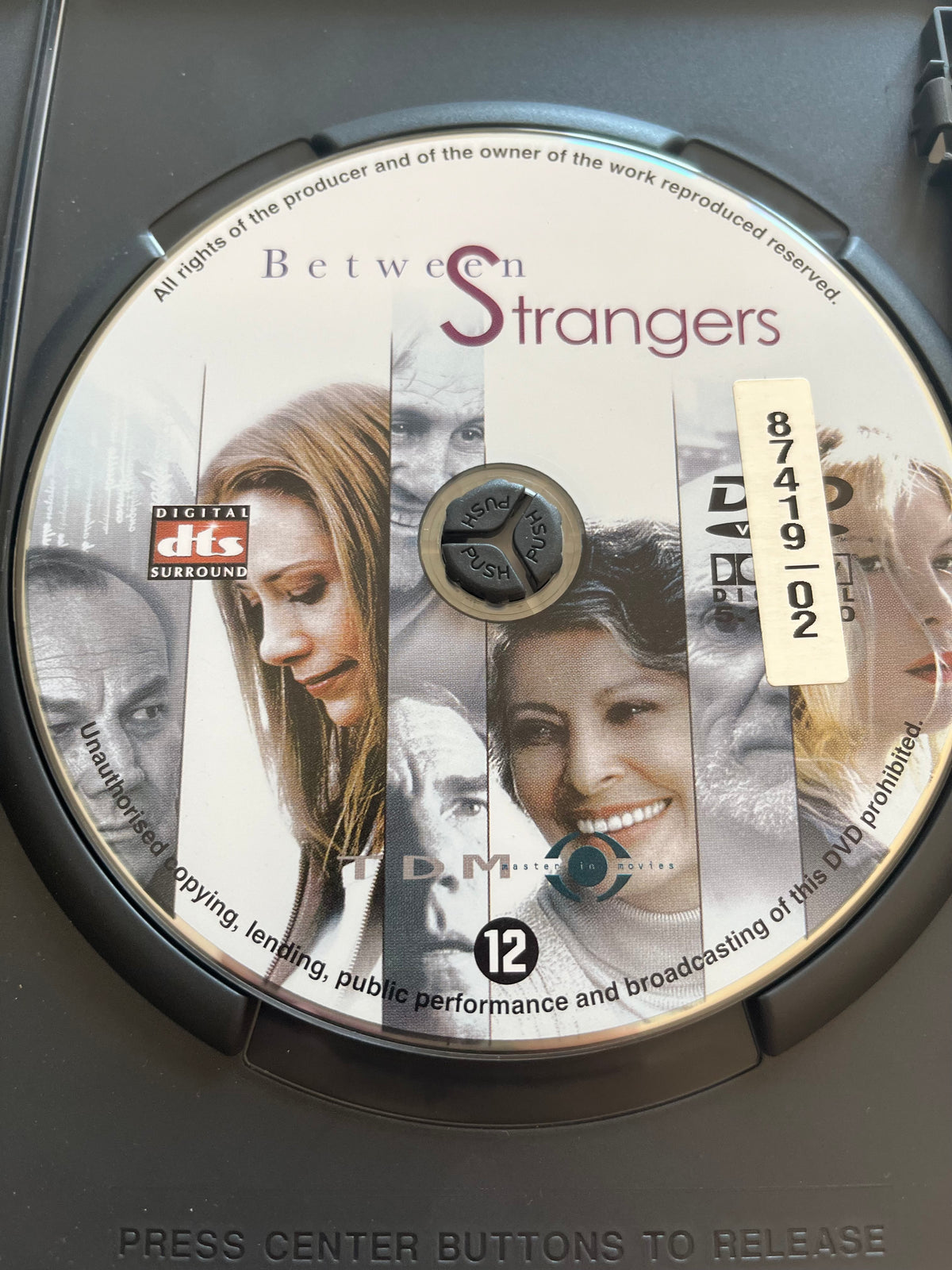 Between Strangers – DVD (2002) | Sophia Loren & Mira Sorvino