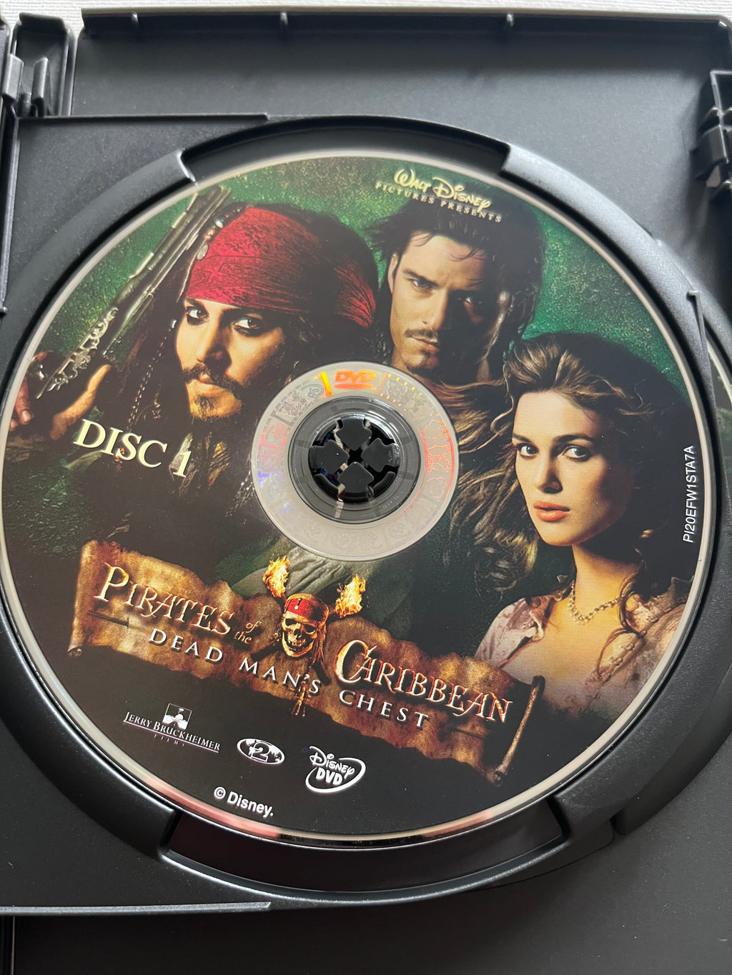 Disney Pirates of the Caribbean: Dead Man’s Chest – 2-Disc DVD (2006) | Johnny Depp & Orlando Bloom