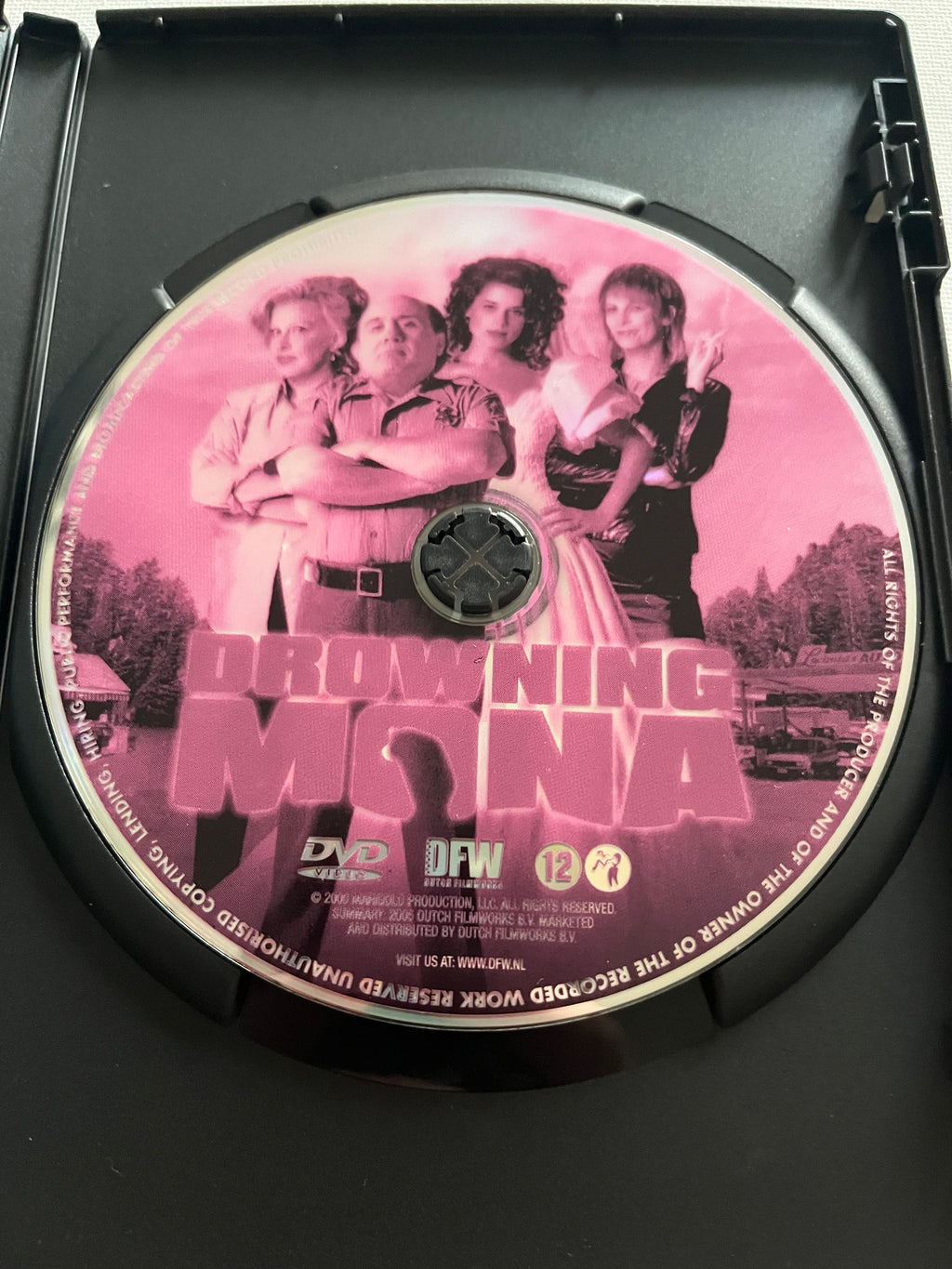 Drowning Mona – DVD (2000) | Danny DeVito & Bette Midler