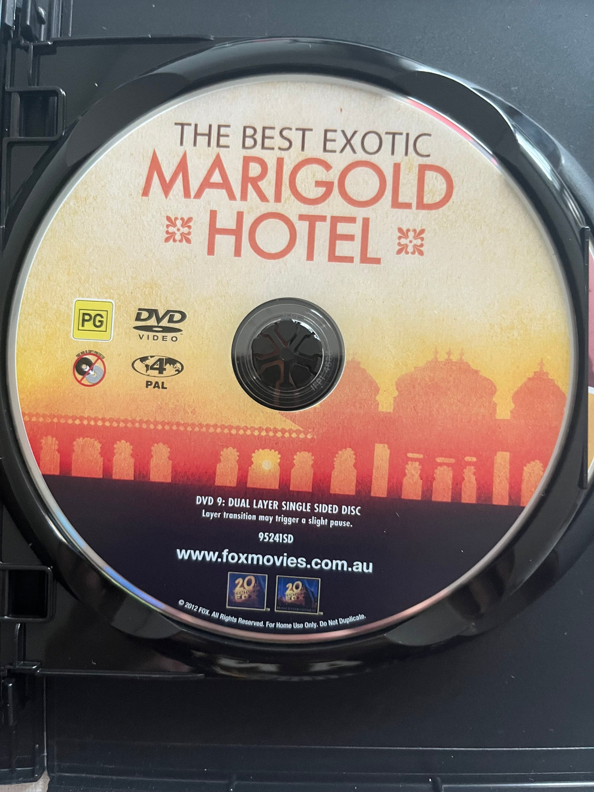 The Best Exotic Marigold Hotel 1 & 2 – 2-Movie DVD Set (2011–2015) | Judi Dench & Maggie Smith