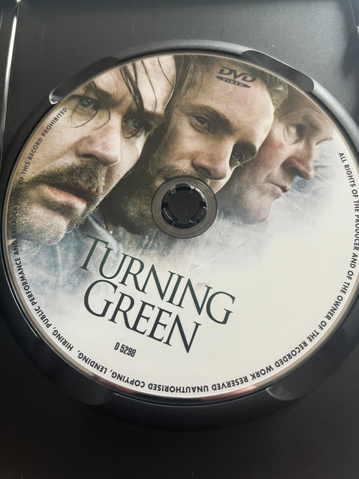 Turning Green – DVD (2005) | Donal Gallery & Alessandro Nivola